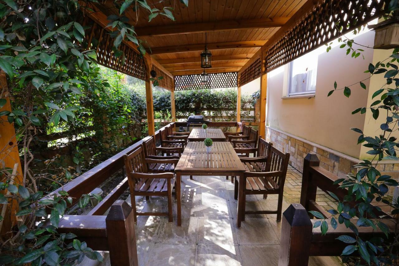 Pine-Tree Apt W/ Private Garden 50 M From The Sea 골렘 외부 사진