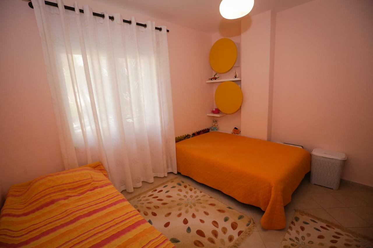 Pine-Tree Apt W/ Private Garden 50 M From The Sea 골렘 외부 사진