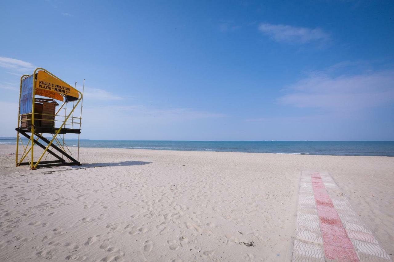 Pine-Tree Apt W/ Private Garden 50 M From The Sea 골렘 외부 사진