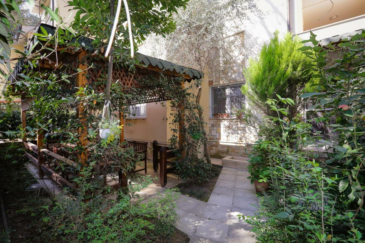 Pine-Tree Apt W/ Private Garden 50 M From The Sea 골렘 외부 사진